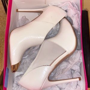 SHOEDAZZLE!!! 🔵 Punps executive realness